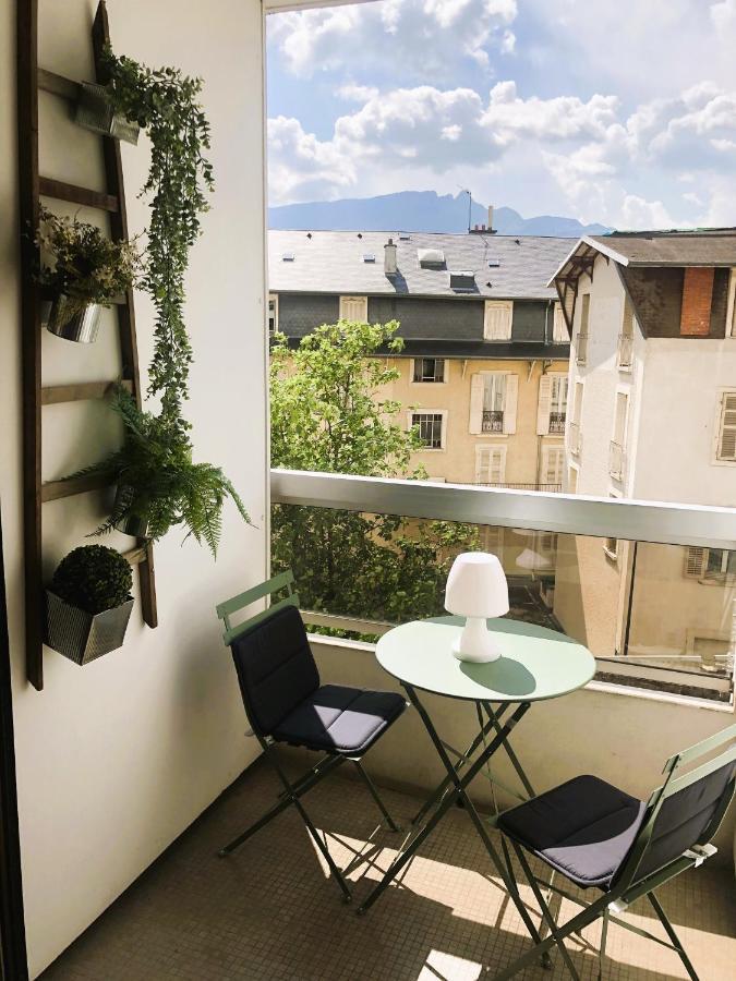 Paisible Studio Avec Agreable Loggia 2 Mn Du Centre Aix-les-Bains Exterior foto